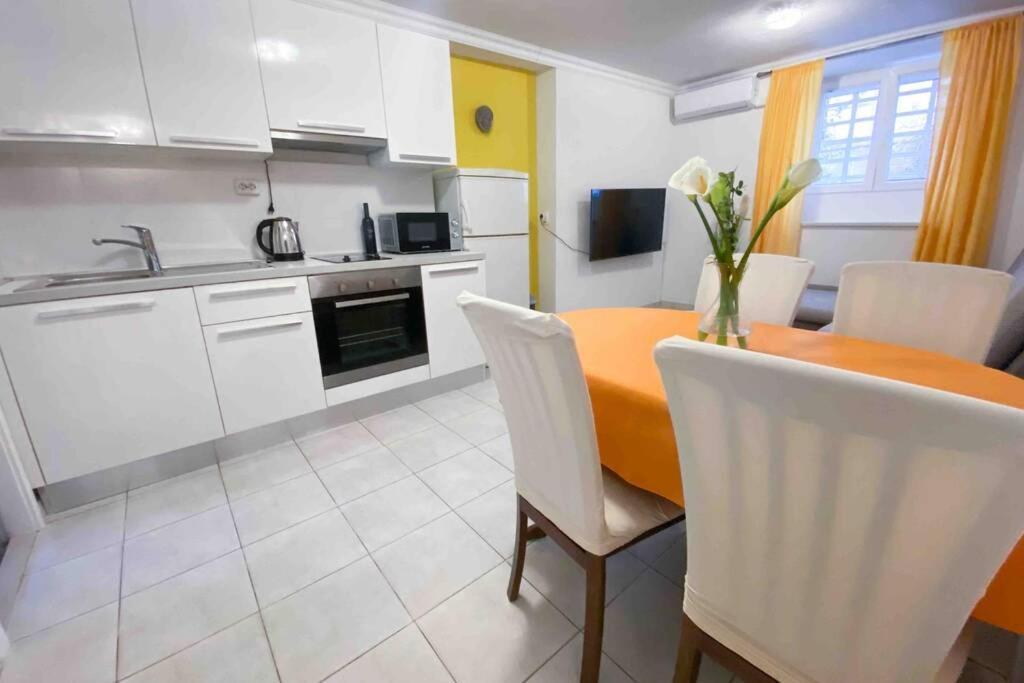 Cozy Apartment Marin In Split Exterior photo